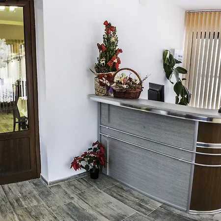 Hotel Nikol 2*