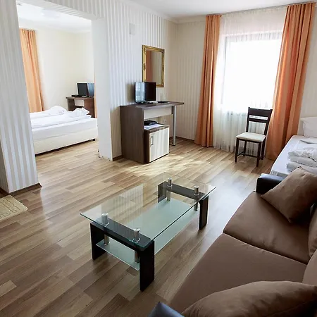 Nikol Hotel 2*